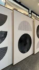 Cargar imagen en el visor de la galería, Set 3 Cuadros Decorativos Abstracto Negro Arena 045 - Arte Geométrico Círculos en Negro Estilo Boho Minimalista-Triptico
