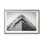 Cargar imagen en el visor de la galería, Cuadro Decorativo Arquitectónico 004 - Edificio en Perspectiva Blanco y Negro
