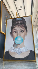 Cargar imagen en el visor de la galería, Cuadro Decorativo Bubble Gum 002 Audrey Hepburn
