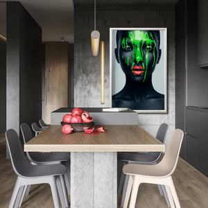 Cuadro Decorativo Black Woman 021 - Mujer Negra Africana con Pintura Verde en el Rostro