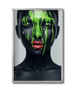 Cuadro Decorativo Black Woman 021 - Mujer Negra Africana con Pintura Verde en el Rostro