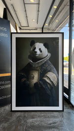 Cargar imagen en el visor de la galería, Cuadro Decorativo Animales Época 008 - Caballero Panda Aristocrata
