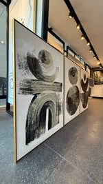 Cargar imagen en el visor de la galería, Set 3 Cuadros Decorativos Abstracto Negro Arena 018 - Estilo Boho Minimalista en Tonos Neutros Beige y Negro-Triptico
