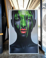 Cargar imagen en el visor de la galería, Cuadro Decorativo Black Woman 021 - Mujer Negra Africana con Pintura Verde en el Rostro
