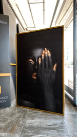 Cargar imagen en el visor de la galería, Cuadro Decorativo Black Woman 031 - Mujer Negra Africana con dorado
