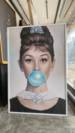 Cargar imagen en el visor de la galería, Cuadro Decorativo Bubble Gum 002 Audrey Hepburn
