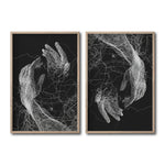 Cargar imagen en el visor de la galería, Cuadro Decorativo Roots 002 - Manos Abstractas Blanco y Negro
